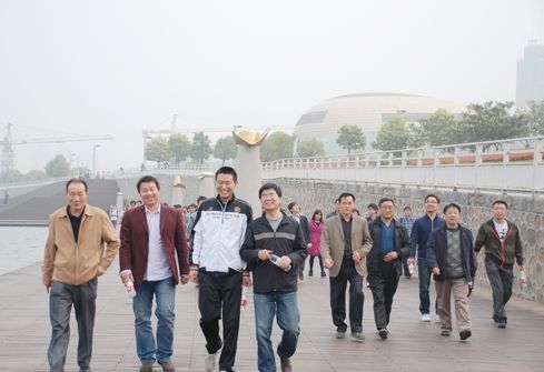 公司组织第二届春季“暴走”活动 