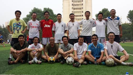 公司足球队组织新老员工足球联谊赛 公司足球队组织新老员工足球联谊赛