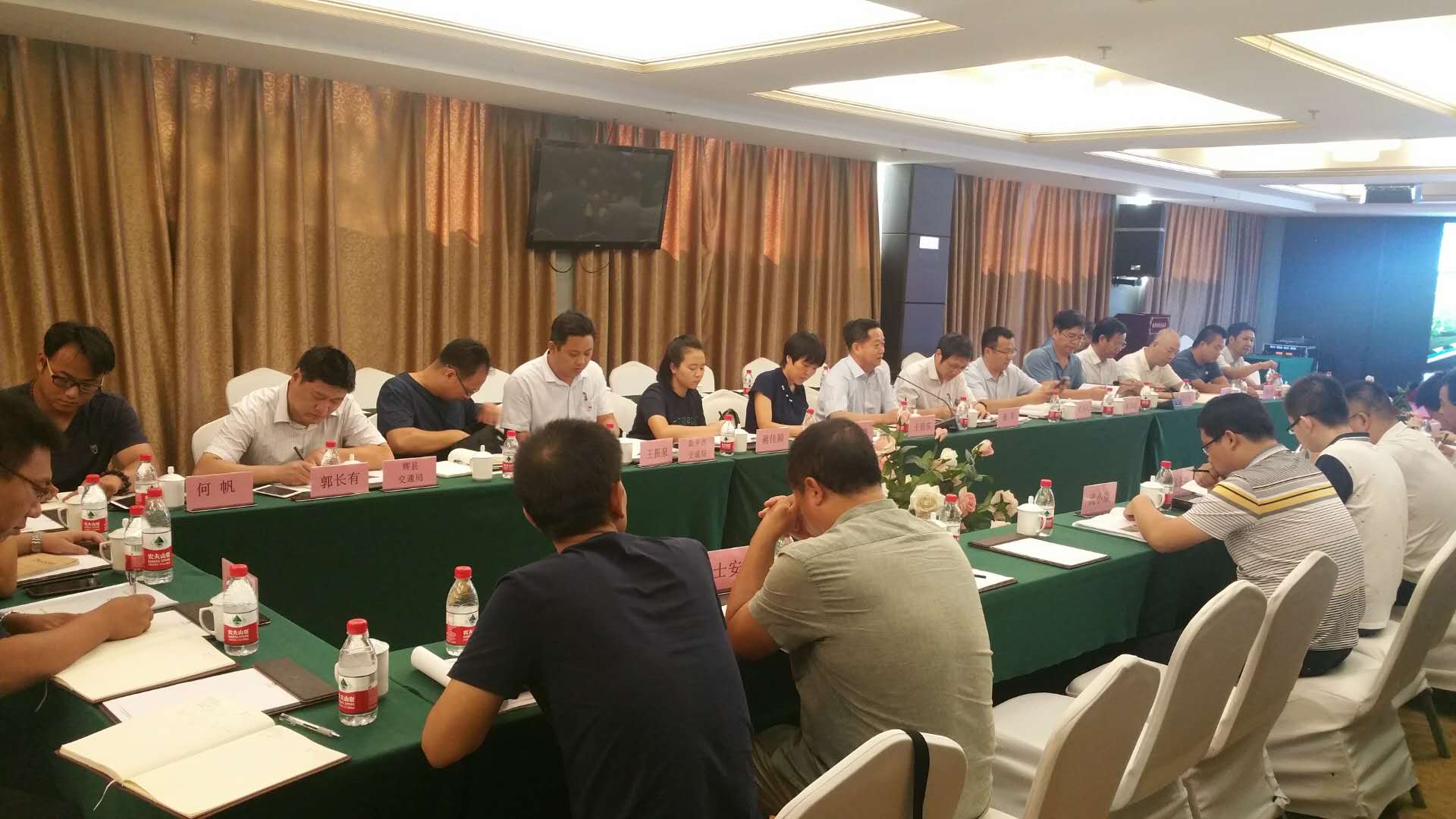 公司承接的沿太行高速公路新乡段施工图设计由省交通运输厅组织评审/ 公司承接的沿太行高速公路新乡段施工图设计由省交通运输厅组织评审