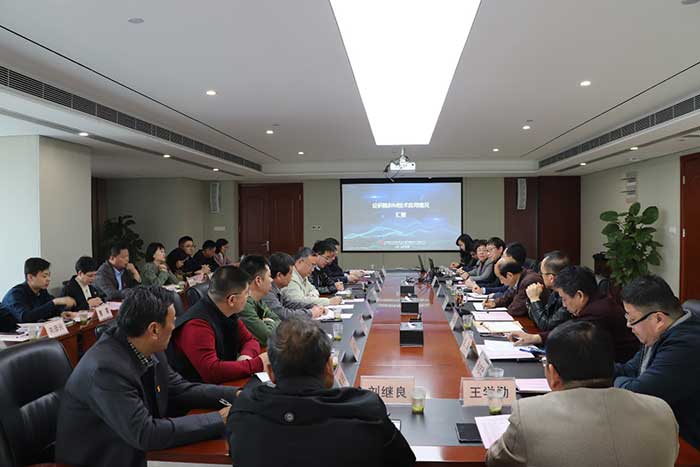 河南省交通运输厅高速公路濮阳至鹤壁管理处秦浩处长一行至公司交流座谈/ 河南省交通运输厅高速公路濮阳至鹤壁管理处秦浩处长一行至公司交流座谈