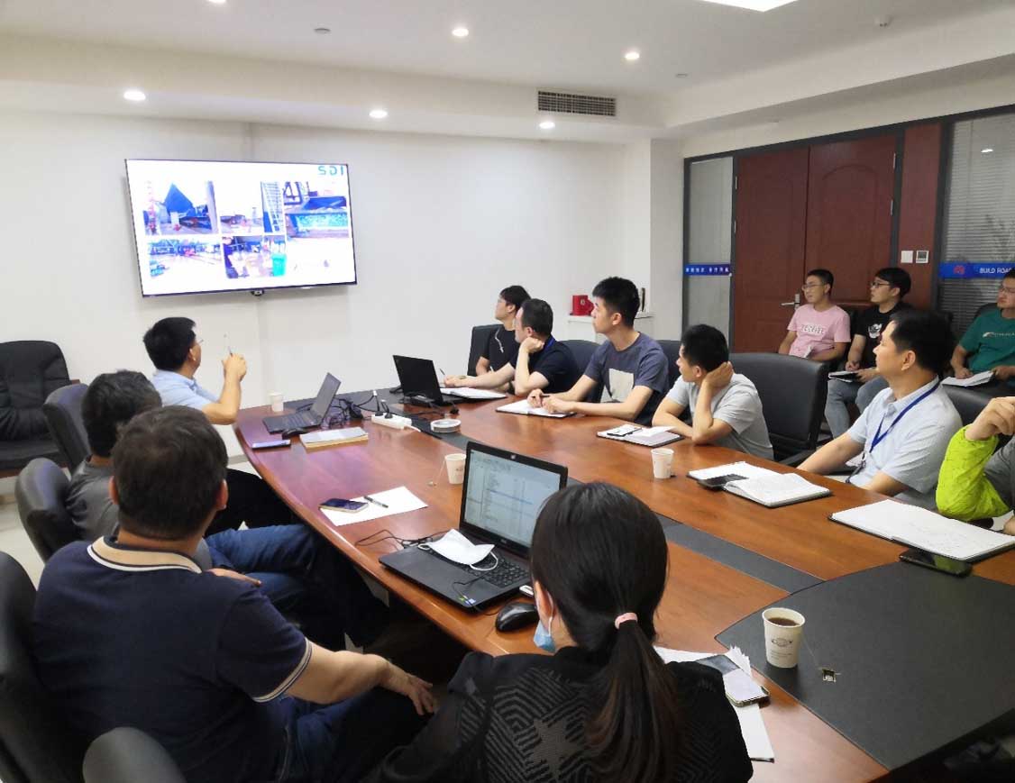 与史托克新大方公司进行例行技术交流/ 与史托克新大方公司进行例行技术交流