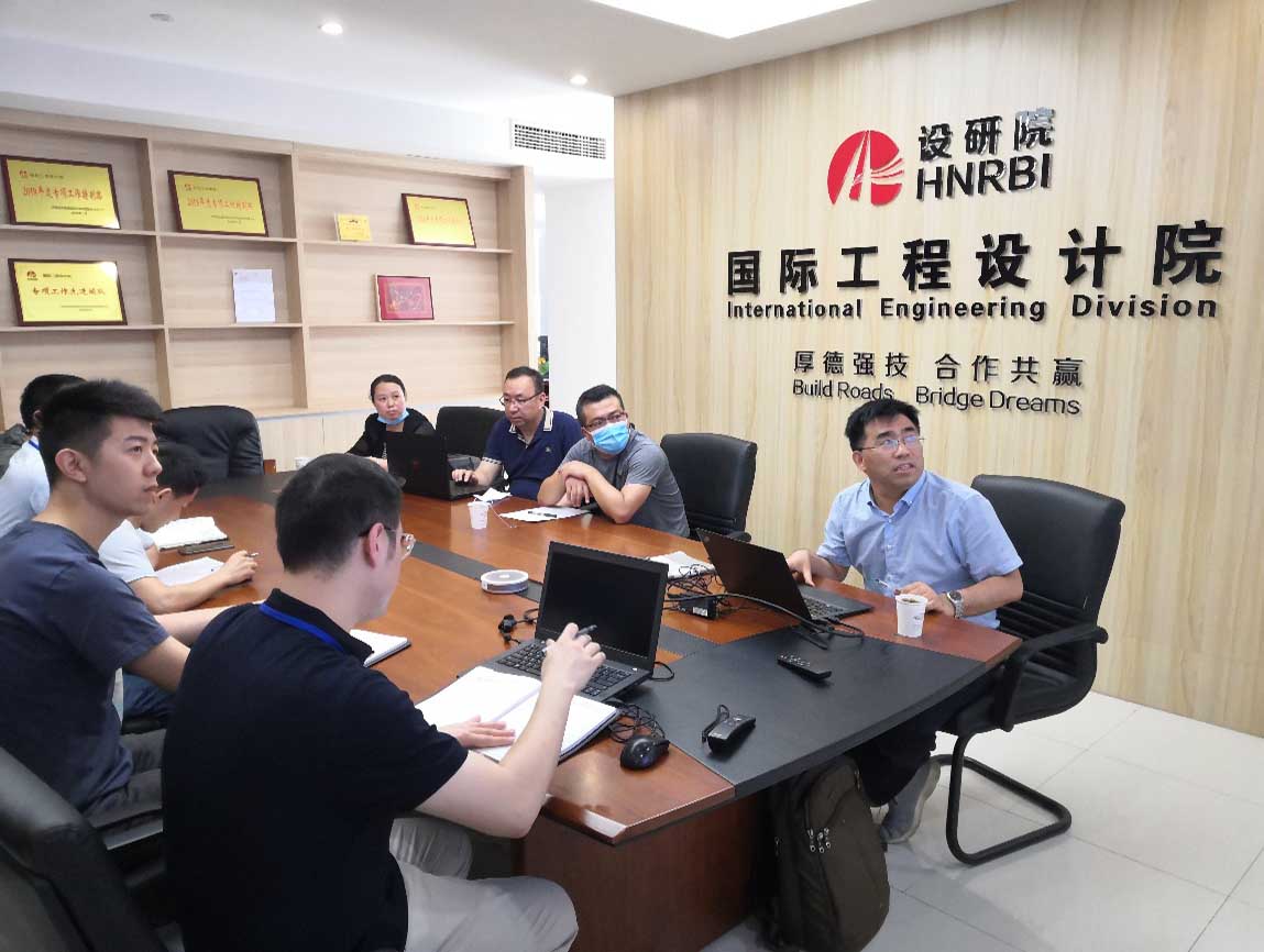 与史托克新大方公司进行例行技术交流/ 与史托克新大方公司进行例行技术交流