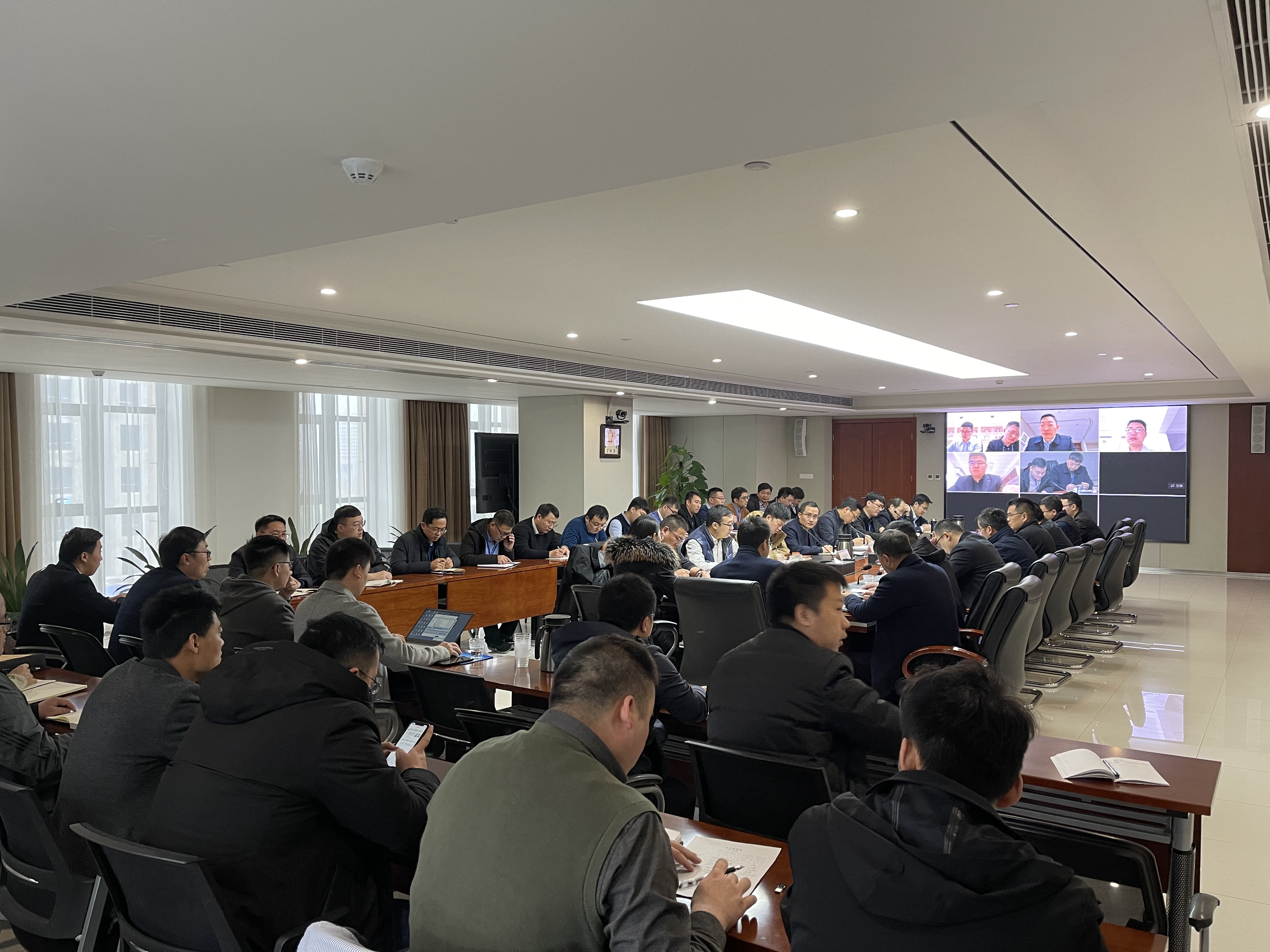 公司召开2021年度经营工作会