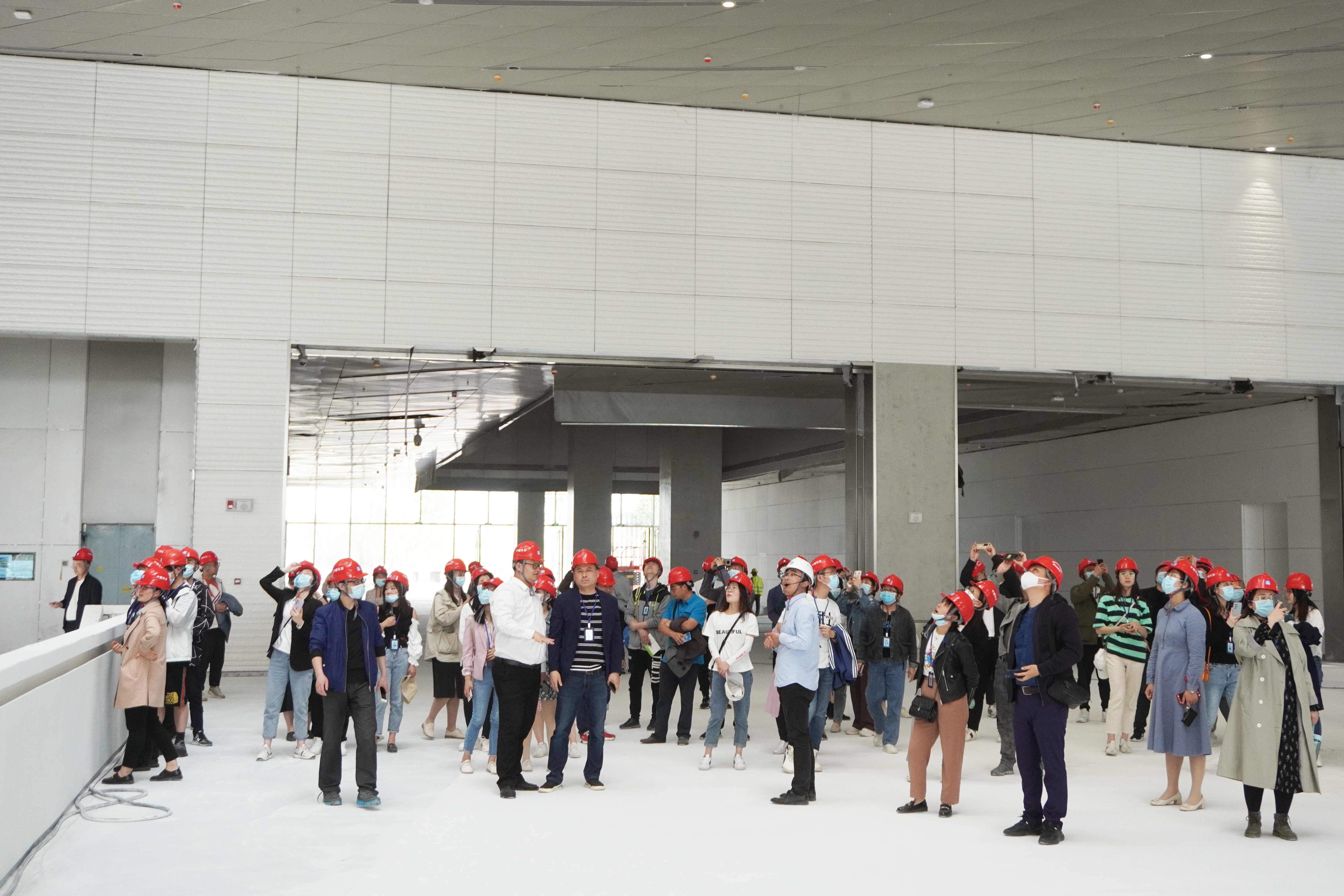 建筑规划设计院和中衢公司举行参观河南省科技馆新馆项目团建活动/ 建筑规划设计院和中衢公司举行参观河南省科技馆新馆项目团建活动