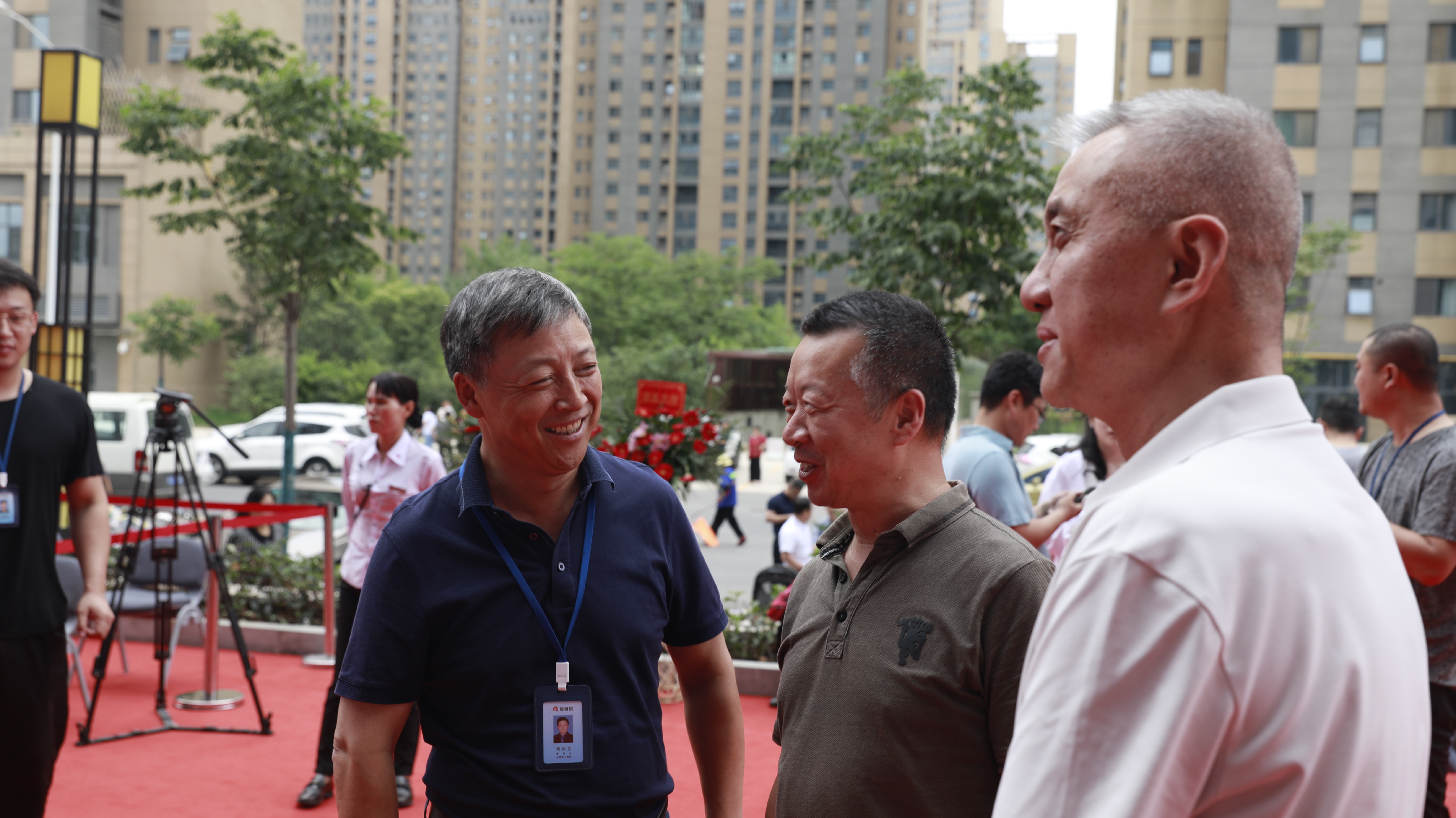 安聚通生活超市暨贵州仁帅酒业专卖店举行开业仪式