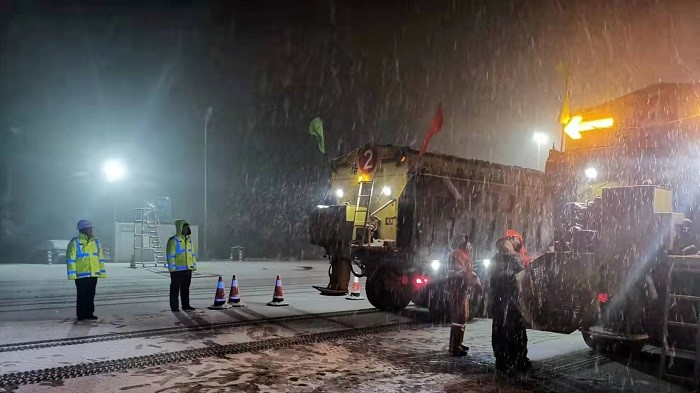 高速公路综合养护信息管理平台在除雪保通工作中 发挥重要作用