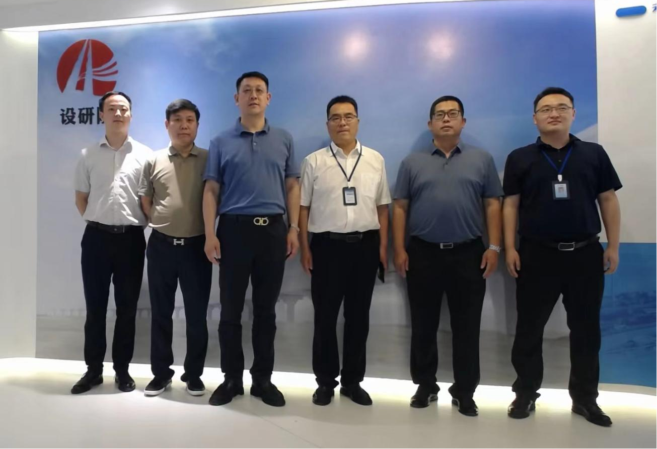 中国能建葛洲坝集团领导莅临我公司交流座谈