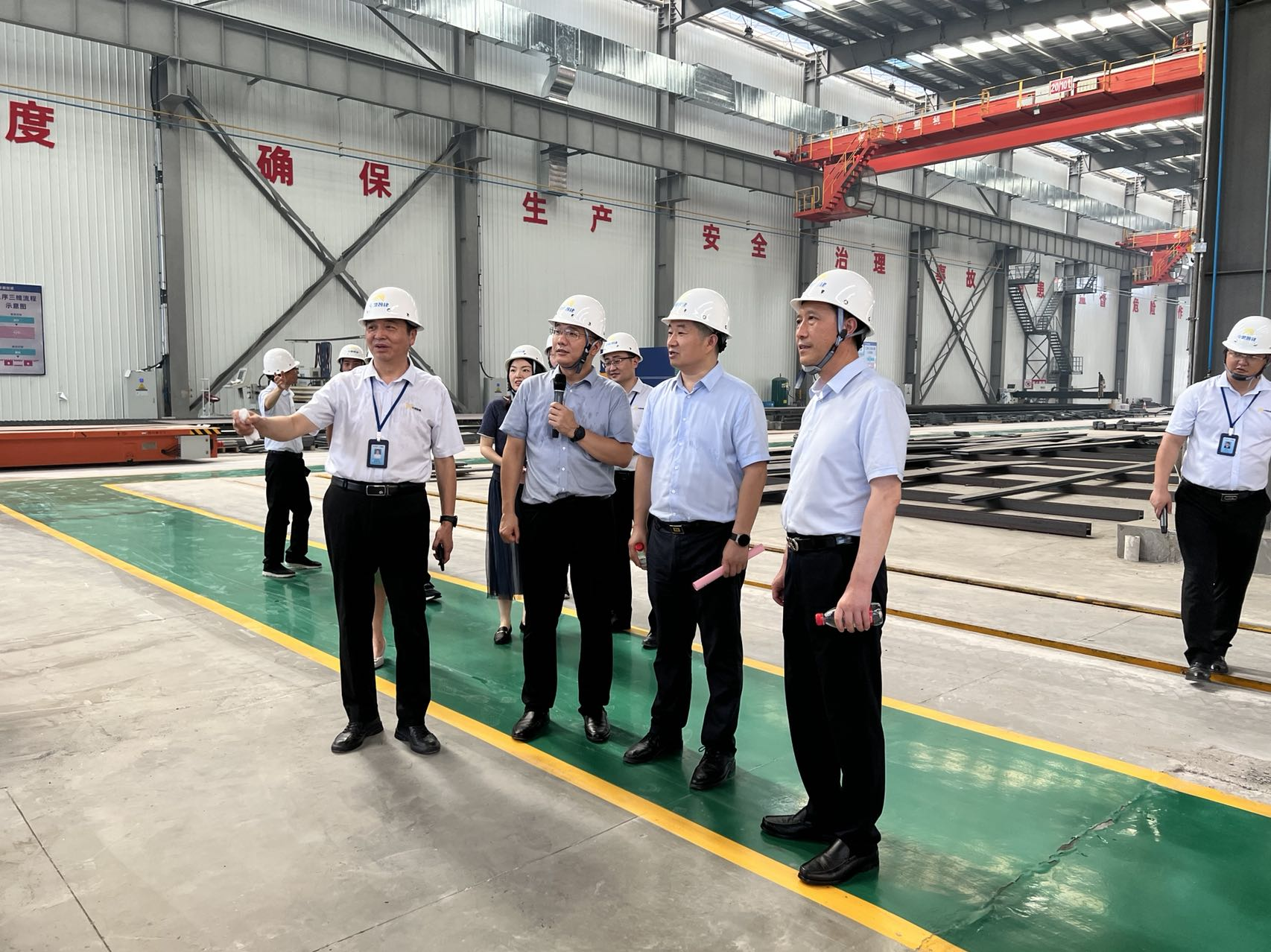 河南省科学技术厅、省交通运输厅一行领导莅临河南中鼎智建科技有限公司考察调研