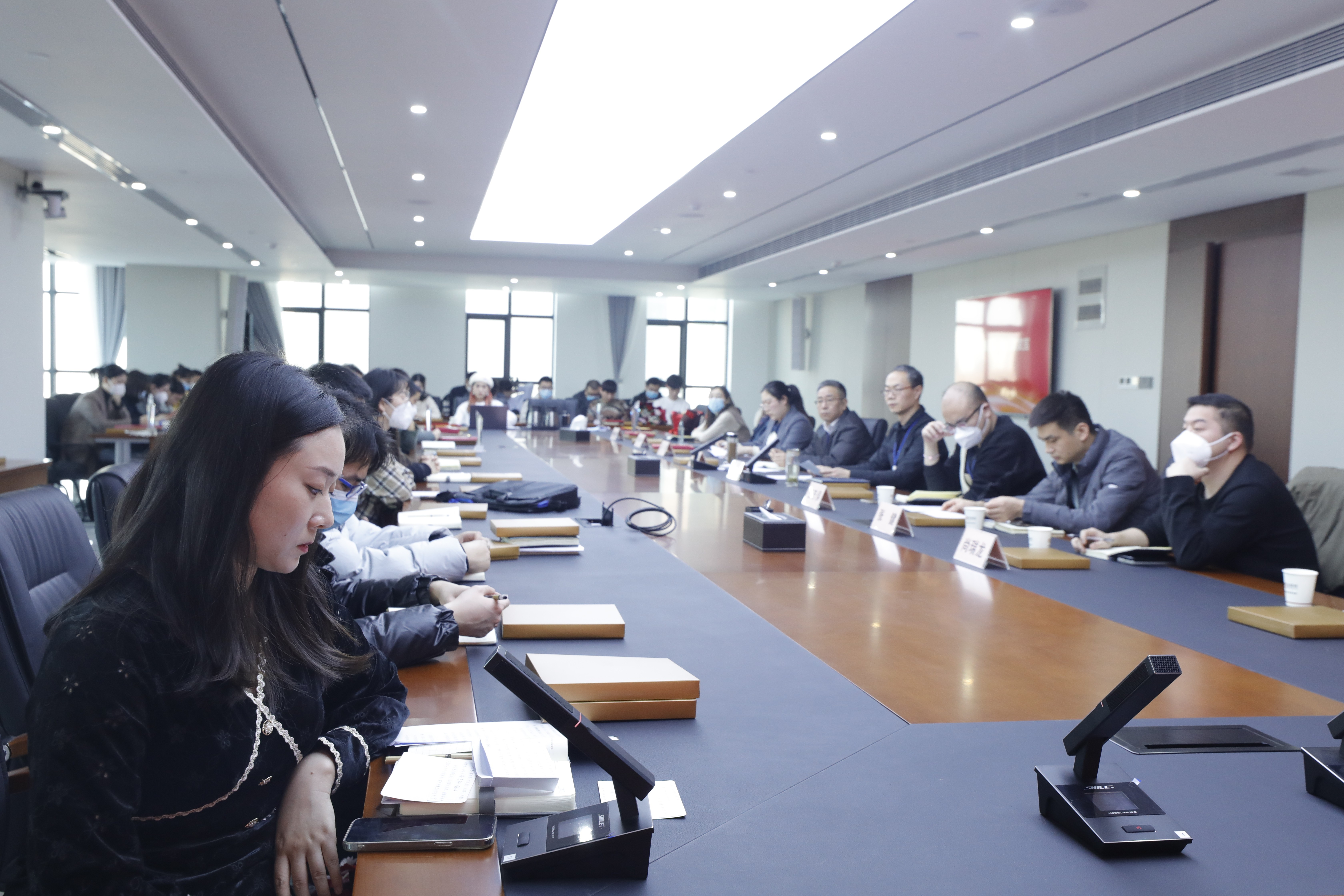 数字多媒体中心召开2022年度总结表彰大会