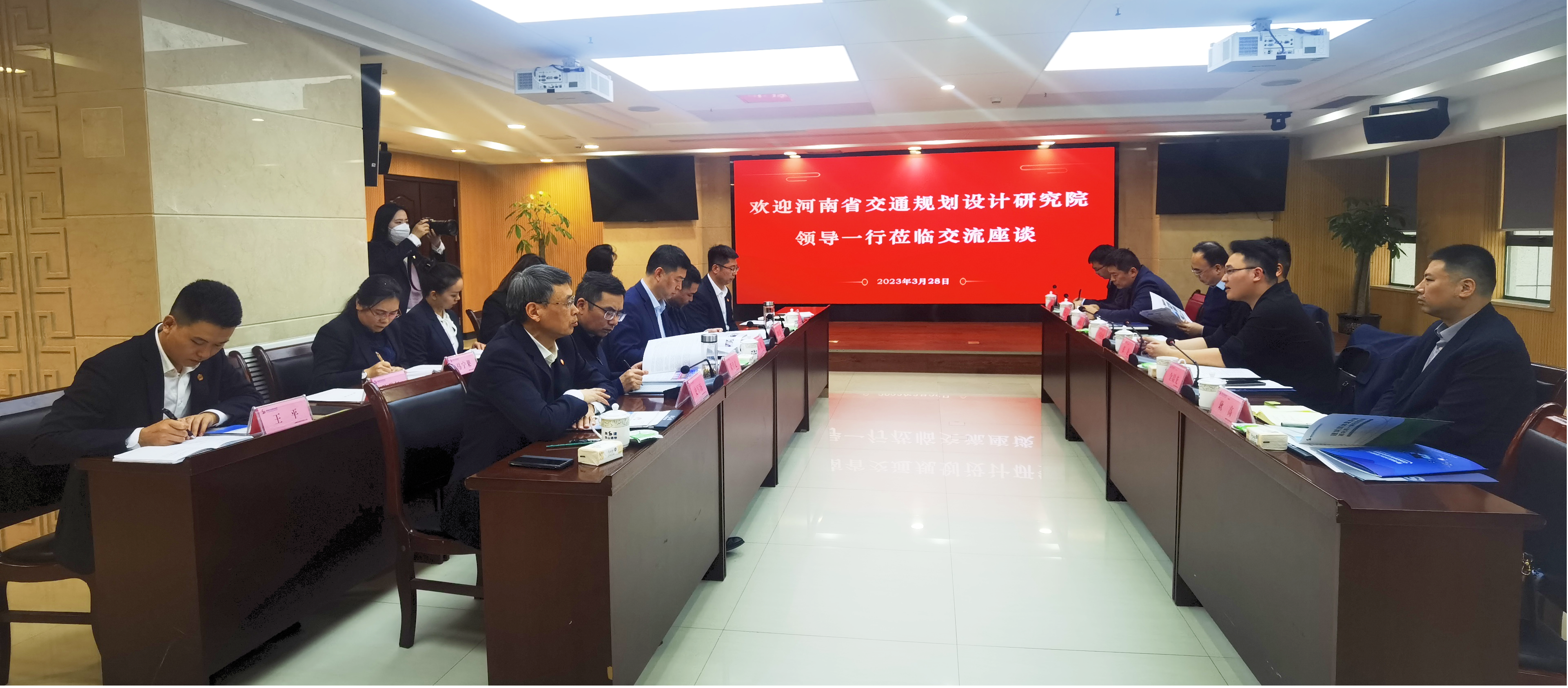 公司党委书记毛振杰带队拜访 陕建集团机施、路桥子公司，葛洲坝集团西北分公司