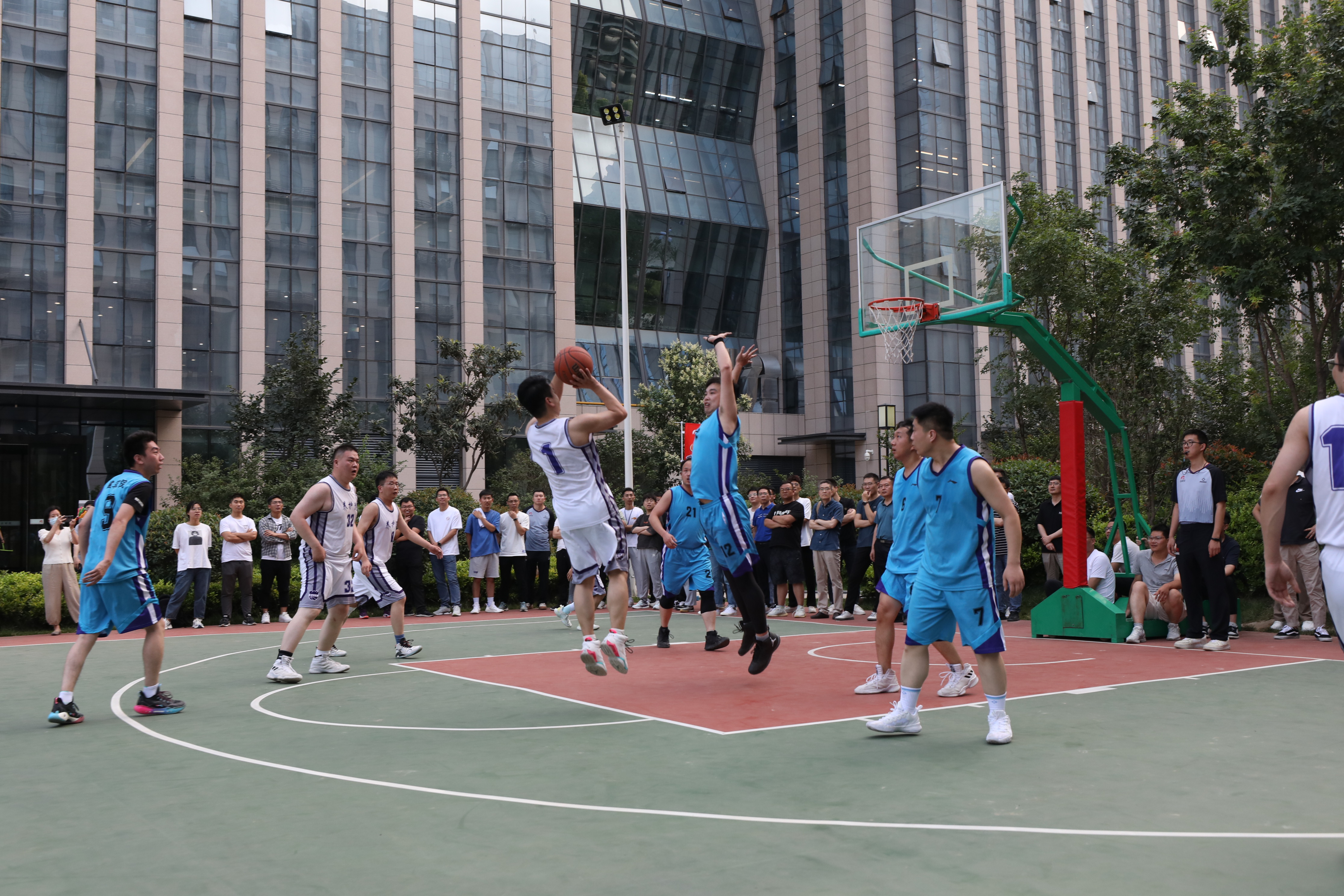 四强诞生！第二届“设研杯”篮球赛半决赛一触即发