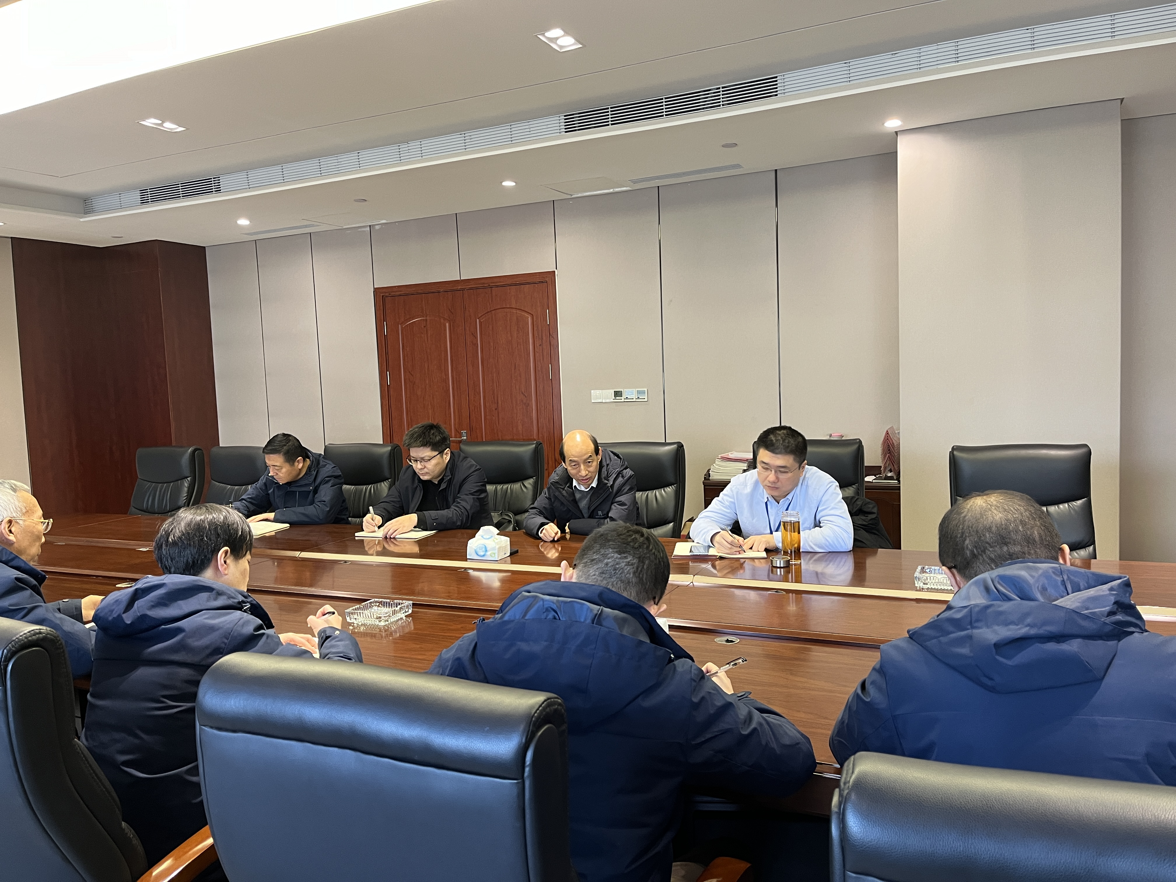 河南中鼎智建科技有限公司召开2024年度总公司中层干部大会会议精神传达及工作部署会议